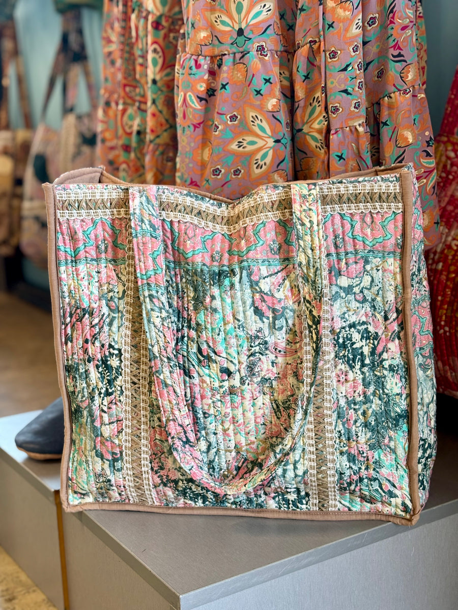 Sangmarmar LAANA Quilted Square Tote
