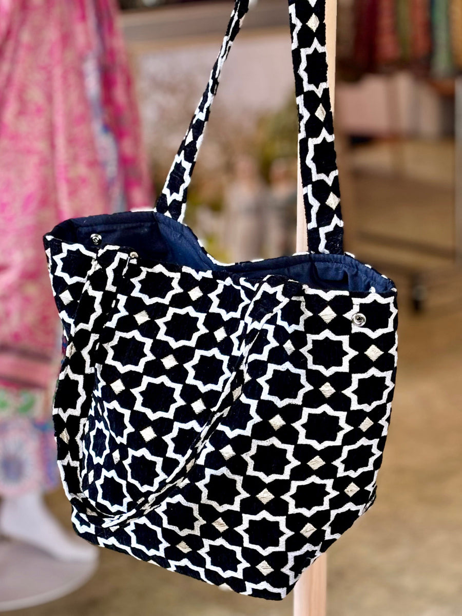 Shaan-Buckram Tote Bag 'Black'