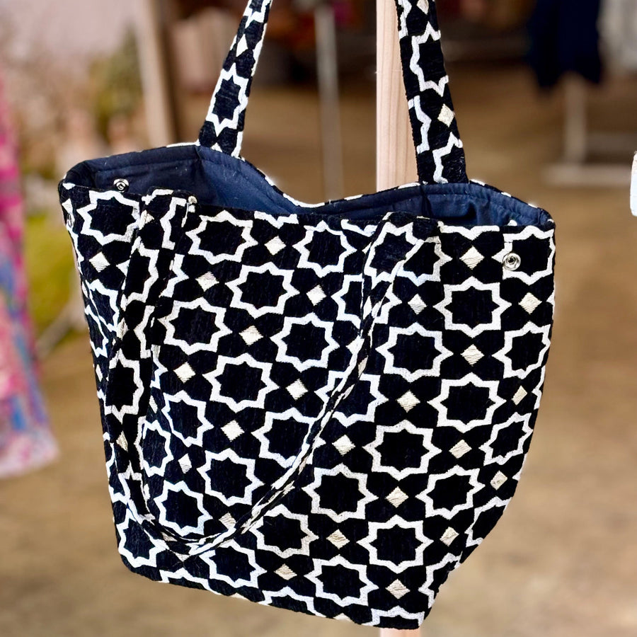 Shaan-Buckram Tote Bag 'Black'