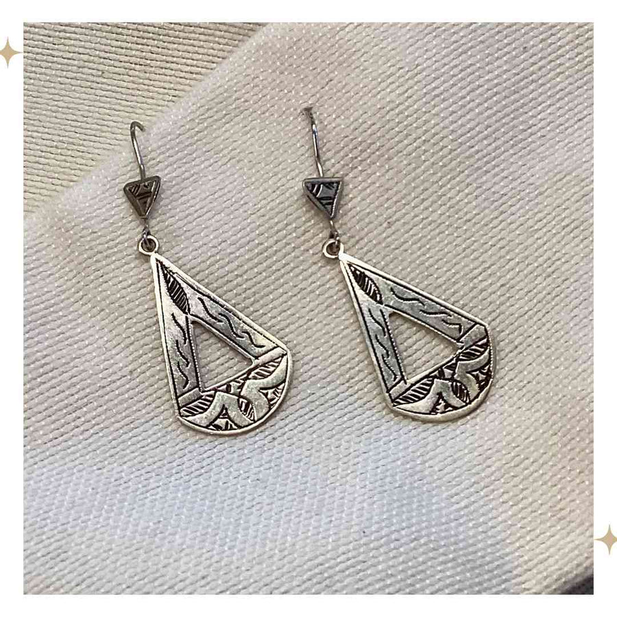 MARWA - Silver drop earrings