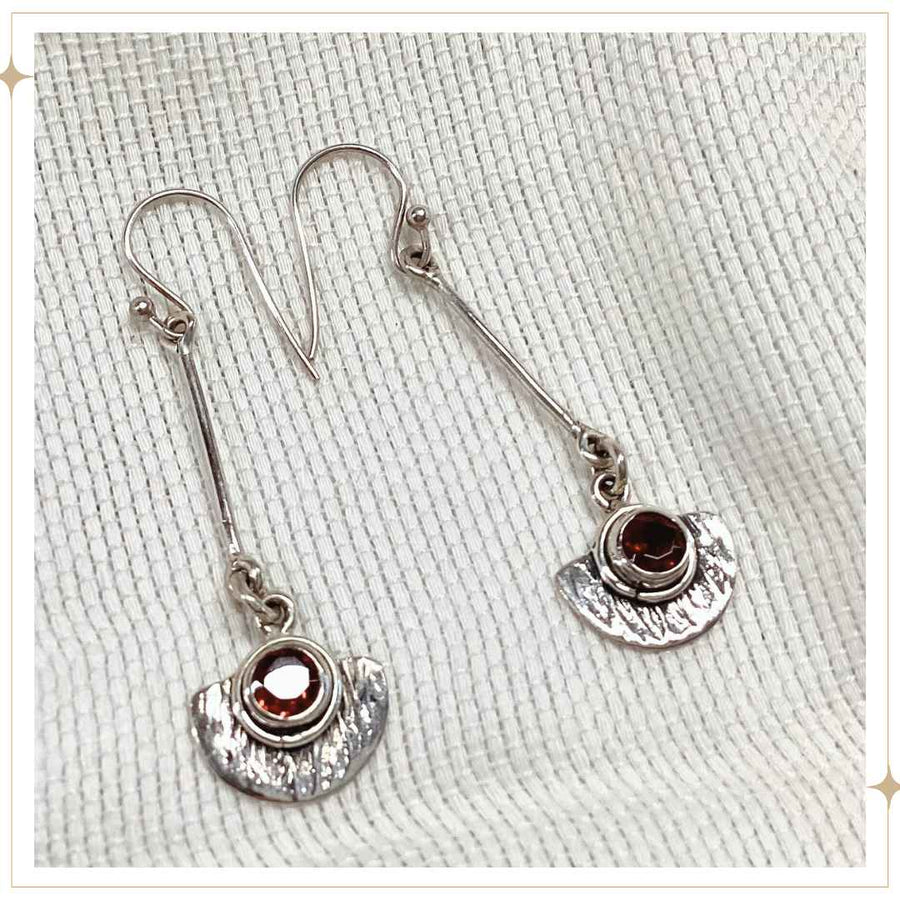 ‘AHMAR - Garnet & Silver Earrings