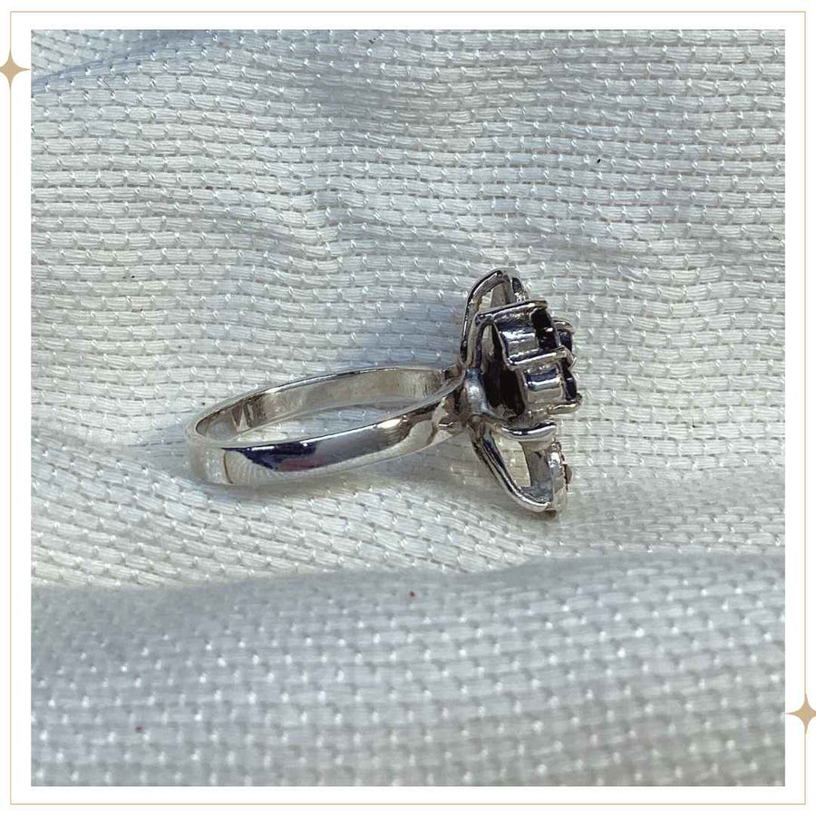 ‘AZRAQ - Sapphire Ring