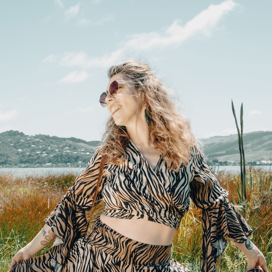 FARAH Wrap Top - Tiger print